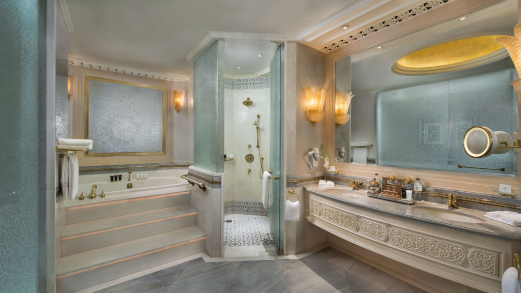 Emirates Palace Abu Dhabi Palace Khaleej Deluxe Suite Bathroom